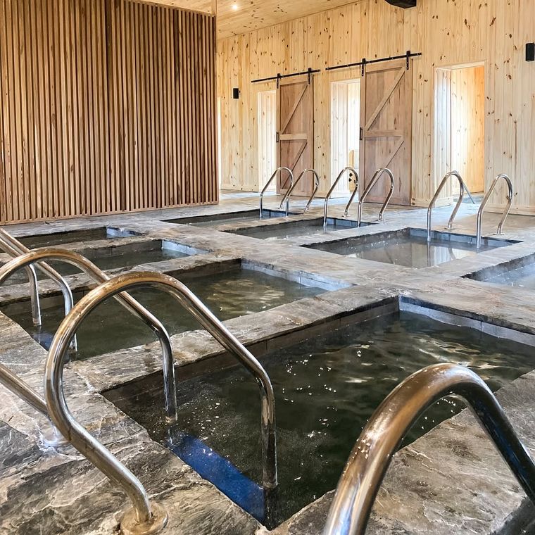 Las piletas de aguas termales en Los Molles. Las piletas de aguas termales en Los Molles.