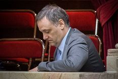 Manuel Adorni busca ganar tiempo.