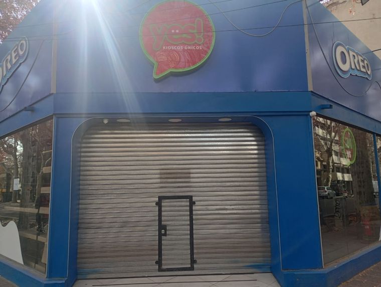 Un kiosco de la cadena "Yes" baj&oacute; sus persianas.&nbsp;