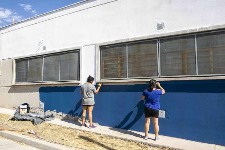 La DGE convoca a pintar las escuelas públicas. La DGE convoca a pintar las escuelas públicas.