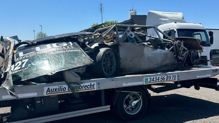 Así quedó el auto de Campillay. Foto: Redes Sociales
