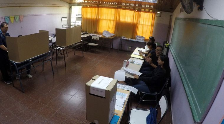 Dentro del cuarto ahora trabajan las autoridades de mesa Foto: ALF PONCE MERCADO / MDZ