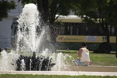 Si bien continúa el alerta por calor, se anuncia un leve descenso en la temperatura para este jueves.&nbsp;
