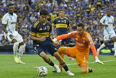 Boca se mide con Olimpia de Paraguay en la Bombonera.