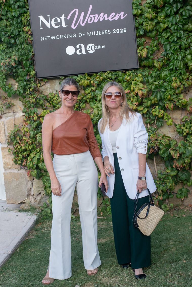 Mariela Moreno y Sara González. Mariela Moreno y Sara González.