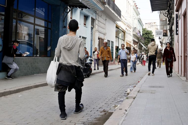 Cuba resiste como puede al bloqueo comercial de Estados Unidos. Foto Efe Cuba resiste como puede al bloqueo comercial de Estados Unidos. Foto Efe