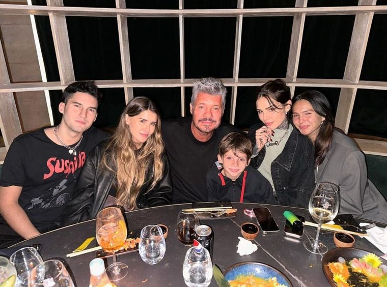 Marcelo Tinelli junto a sus cinco hijos. Foto: Instagram Marcelotinelli.