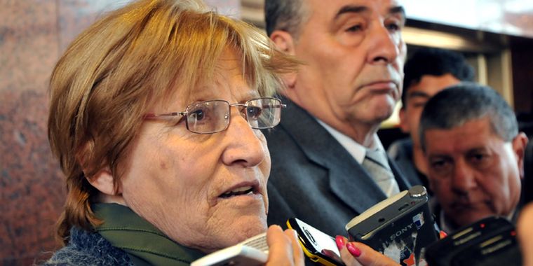 La madre de Paula Toledo, y el abogado de la familia, dialogaron con la prensa. Foto: Agustín Mauricio/Mediamza.com