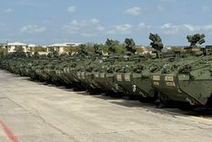 Se firmó un acuerdo con Estados Unidos para adquirir 235 vehículos blindados Stryker. Se firmó un acuerdo con Estados Unidos para adquirir 235 vehículos blindados Stryker.