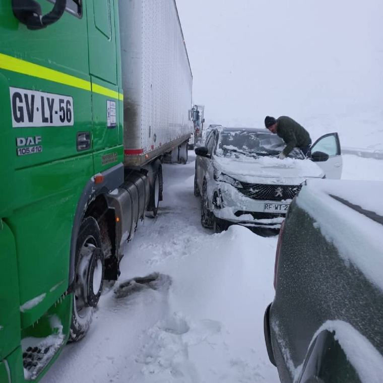 Más de 400 personas quedaron varadas este sábado en la alta montaña mendocina.