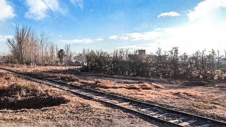 Los delincuentes aprovecharon el paso del tren para realizar un violento asalto
