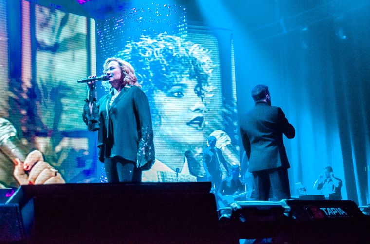 Los hermanos Galán repasaron más de cuatro décadas de éxitos ininterrumpidos. Los hermanos Galán repasaron más de cuatro décadas de éxitos ininterrumpidos.