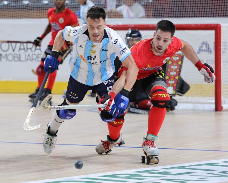 Argentina goleó a Angola en su debut en la Copa del Mundo de hockey patín. Foto: World Skate Games