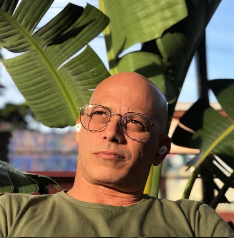 Así se ve hoy a sus 51 años Alejo Ortiz, Mauro en Verano del 98 Así se ve hoy a sus 51 años Alejo Ortiz, Mauro en Verano del 98