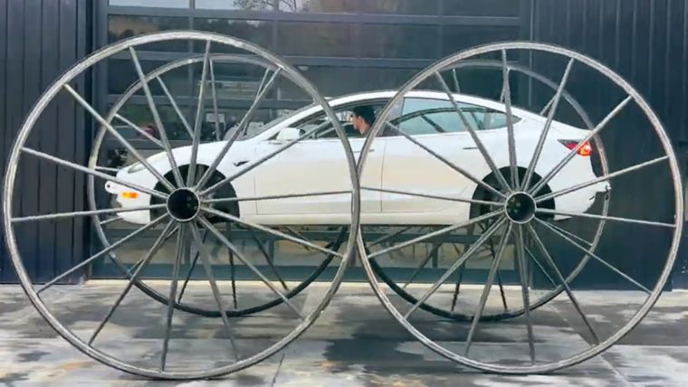 Tesla Model 3 (WhistlinDiesel)