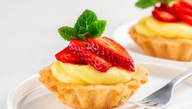 Tarteletas con frutillas frescas: receta casera y fácil.