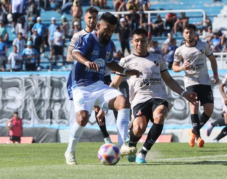 Maipú juega en Jujuy. Foto: @OficialGyEJujuy