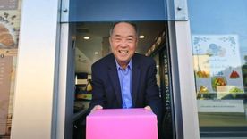 Ted Ngoy puede presumir que pasó de la pobreza a la riqueza dos veces, pero la vida le dio una dura lección.