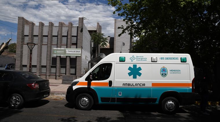 El hombre fue internado en el Lagomaggiore Foto: ALF PONCE MERCADO / MDZ