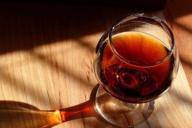 MDZol | Muchas personas murieron por consumir este vino.
