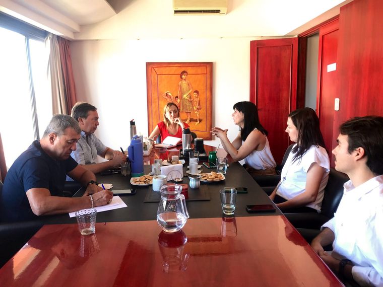 Legisladores nacionales del PJ se oponen a la Ley Base de Milei.