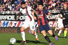 Banega y Remedi disputan la pelota. Foto: FotoBaires Banega y Remedi disputan la pelota. Foto: FotoBaires