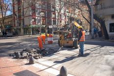 Las obras de infraestructura avanzan en varios sectores de la capital mendocina, con cortes y reducciones parciales de calzada. Las obras de infraestructura avanzan en varios sectores de la capital mendocina, con cortes y reducciones parciales de calzada.