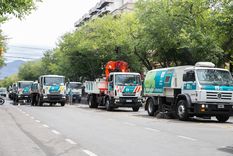 Personal de limpieza de la Capital limpia todo a su paso. Foto: Ciudad de Mendoza Personal de limpieza de la Capital limpia todo a su paso. Foto: Ciudad de Mendoza