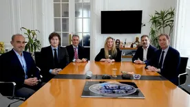 Javier Milei con Cristian Ritondo y Diego Santilli, que fueron partes de la cena. Foto: Agencia Noticias Argentinas.