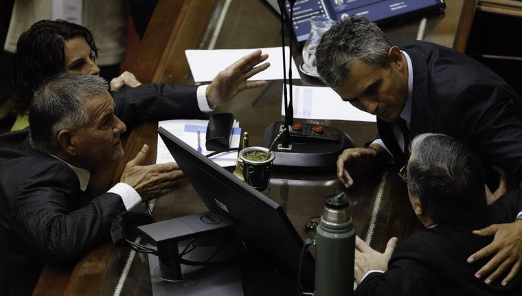 Diputados convoca una sesión especial para el martes 2 de julio a las 12 horas.
