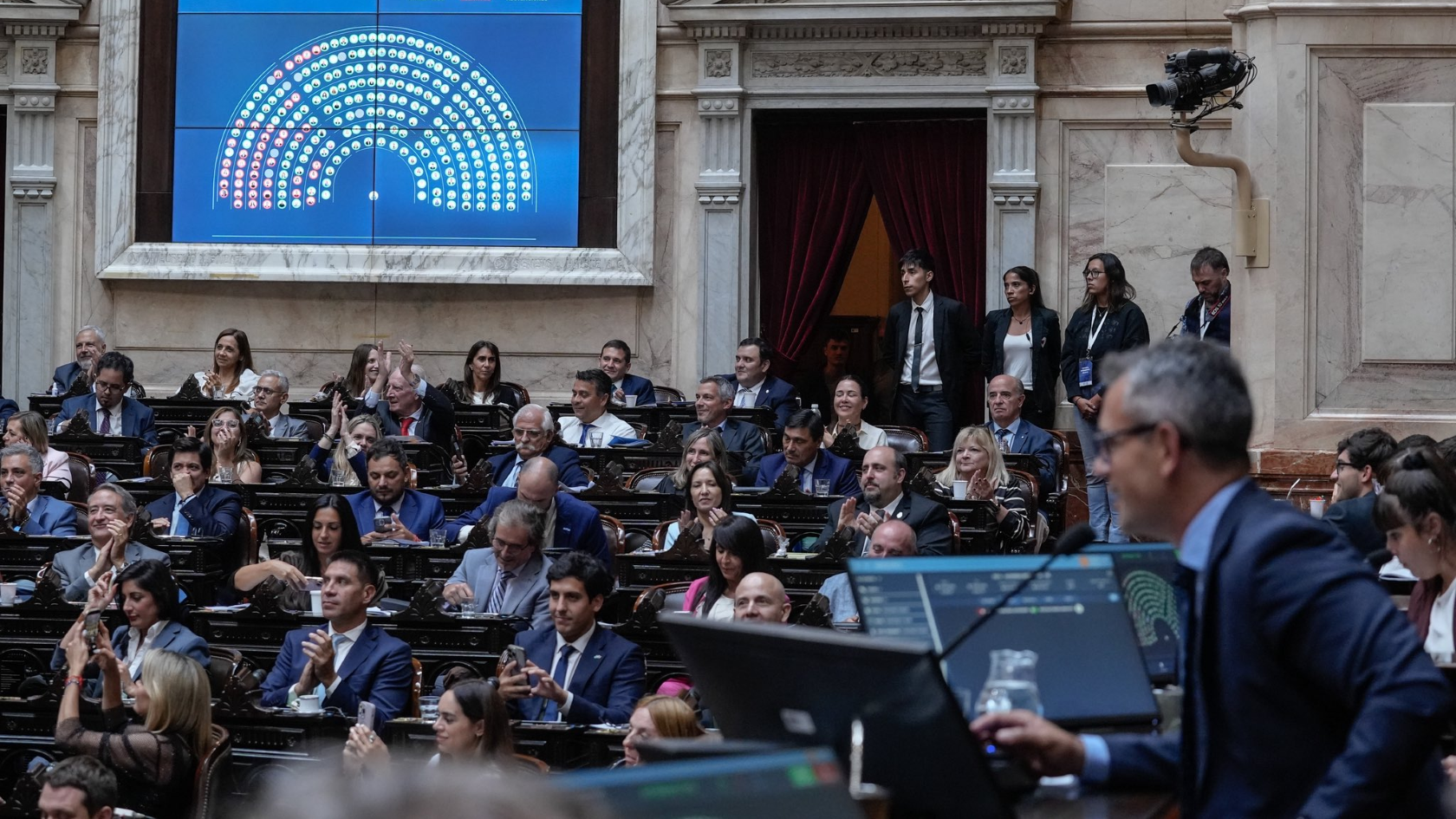 Alertas por la reforma laboral en Diputados: licencias médicas y billeteras virtuales, bajo la lupa Alertas por la reforma laboral en Diputados: licencias médicas y billeteras virtuales, bajo la lupa