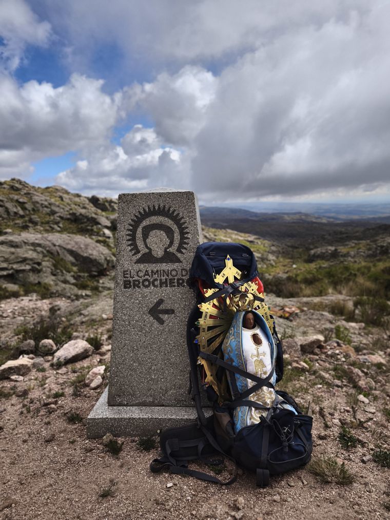 Peregrinar desde Luján hasta Brochero para agradecer por los 40 años de sacerdocio en nuestro movimiento. Peregrinar desde Luján hasta Brochero para agradecer por los 40 años de sacerdocio en nuestro movimiento.