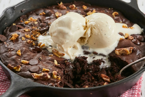 Brownie en sartén: receta fácil, rápida y explosiva Brownie en sartén: receta fácil, rápida y explosiva