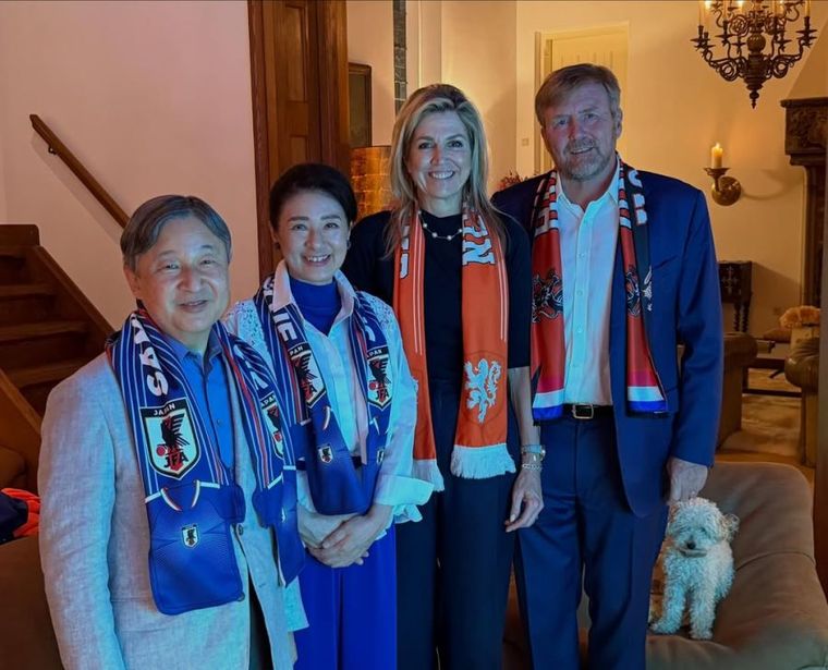 La reina Máxima junto a Guillermo Alejandro y los emperadores Naruhito y Masako. La reina Máxima junto a Guillermo Alejandro y los emperadores Naruhito y Masako.