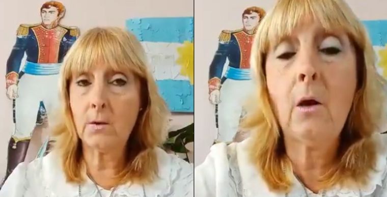 A la maestra se le escapó un insulto.