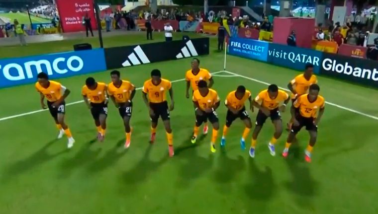 Los futbolistas de Zambia festejaron el gol contra Brasil de una forma muy original.