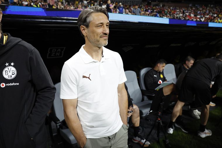 Niko Kovac, DT del Borussia Dortmund, marcó un detalle muy particular de los estadios del Mundial de Clubes.