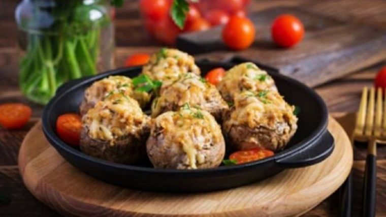 Estos champiñones rellenos con atún son exquisitos y saludables Foto: Shutterstock
