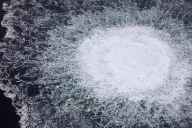 MDZol | En septiembre del año pasado, fuertes explosiones submarinas en el Mar Báltico abrieron enormes agujeros en los gasoductos Nord Stream entre Dinamarca y Suecia. Foto: REUTERS