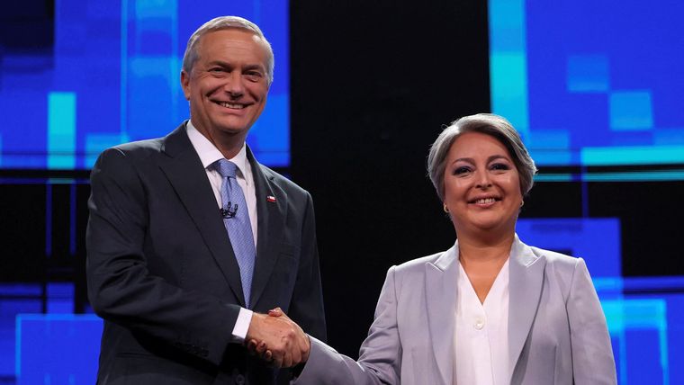 Los candidatos se enfrentaron en el último debate presidencial televisado el martes 9 de diciembre.