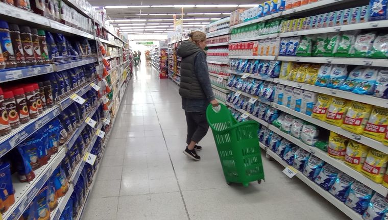 Las bebidas e infusiones aumentaron en un 5,6% durante la primera semana de diciembre según el informe de LCG Foto: ALF PONCE MERCADO / MDZ