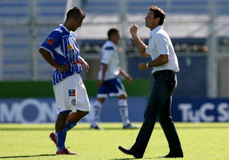 El DT del Tomba destacó la tarea de Vélez Sarfield Foto: Foto Baires