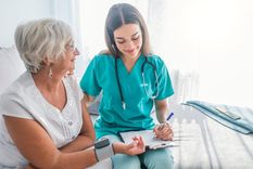 La OMS afirma que el acceso a la salud es un derecho universal. Foto: Shutterstock La OMS afirma que el acceso a la salud es un derecho universal. Foto: Shutterstock