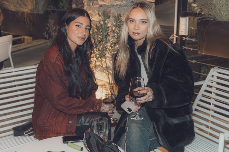 Un ejemplo de que tanto rubias como morochas eligen Mucho Peluquería Foto: Sabrina Gutiérrez y Lucas Attori