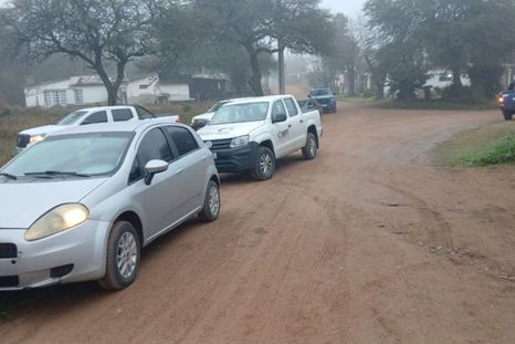La Policía secuestró celulares, un automóvil y elementos vinculados a la causa por presunta explotación sexual.