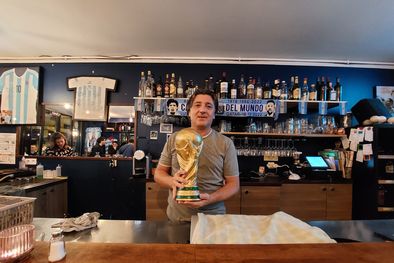 MDZol | Carlos es el dueño de Volver, el corazón argentino en una París que se prepara para Los Pumas-All Blacks Foto: Felipe Rodríguez