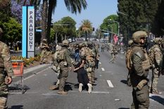 Soldados de Estados Unidos deteniendo personas en Los Ángeles. Foto EFE