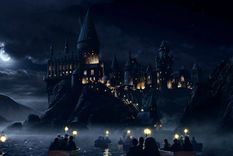 Hogwarts es una escuela a la cual asisten jóvenes magos para desarrollar sus habilidades mágicas en Harry Potter Foto: Warner Bros/ Harry Potter