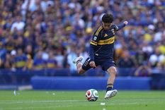 Alarma en Boca: Exequiel Zeballos no terminó la práctica por una molestia y será evaluado. Alarma en Boca: Exequiel Zeballos no terminó la práctica por una molestia y será evaluado.