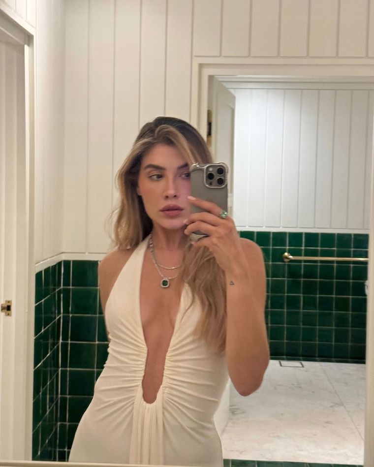 La hija de Luis Miguel tiene melasma. Fuente: Instagram.